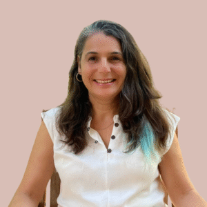 תמונה של אתי יצחקי - מפתחת שיטת "הורות בלמידה"